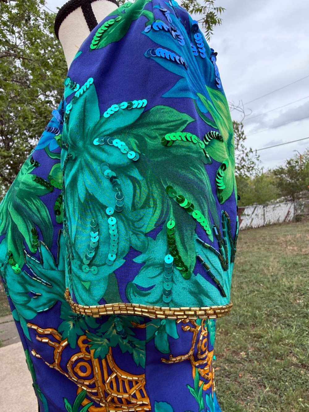 100% silk Tropical A.J. Bari Blue &Green Floral Party Dress with Gold Embroidery - Picture 10 of 17